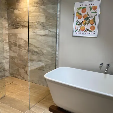 The Stanwick Arms Bed & Breakfast Lucy Cross